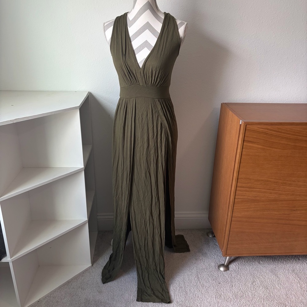 Windsor Khaki Green Dress with high slits - Picture 9 of 9